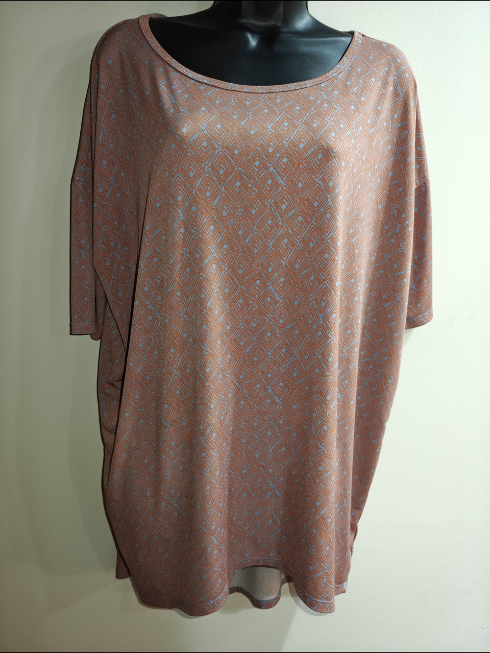 LuLaRoe Oversized Scoop Neck Tunic in Rust and Light Blue Geometric